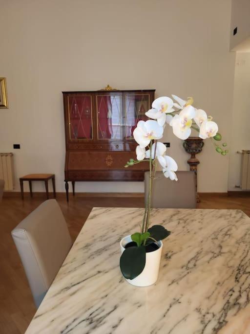Tra Mare E Castello Apartment La Spezia Bagian luar foto