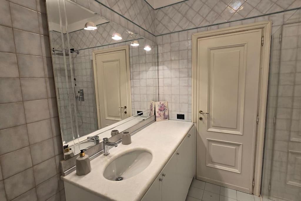 Tra Mare E Castello Apartment La Spezia Bagian luar foto