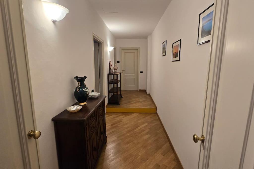 Tra Mare E Castello Apartment La Spezia Bagian luar foto