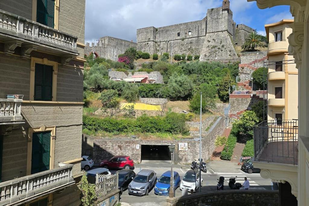 Tra Mare E Castello Apartment La Spezia Bagian luar foto