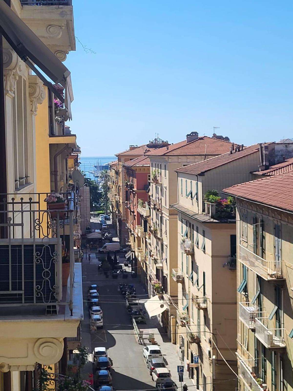 Tra Mare E Castello Apartment La Spezia Bagian luar foto